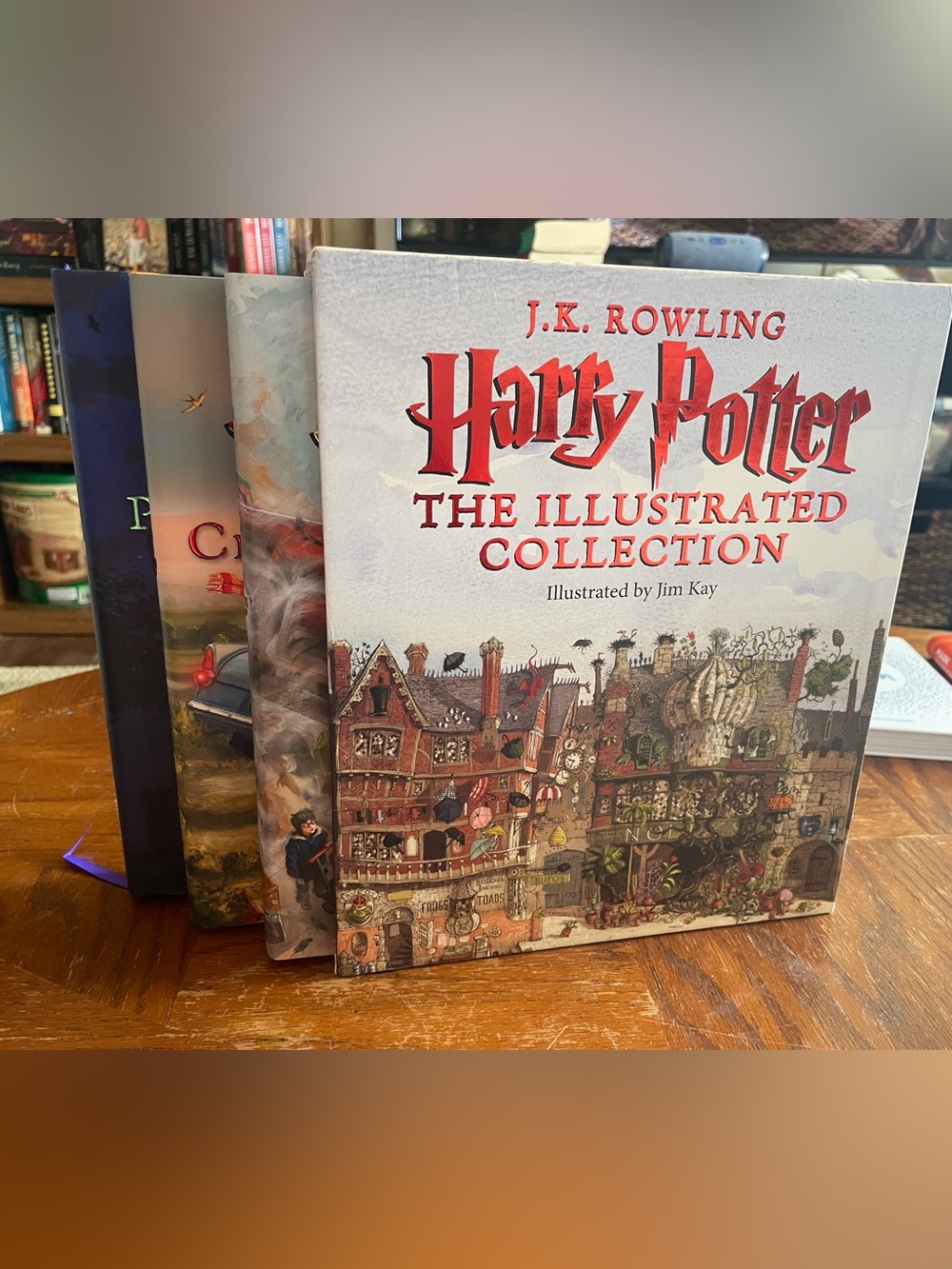Warner Bros. Harry Potter Illustrated Collection - White & Red Cover Art